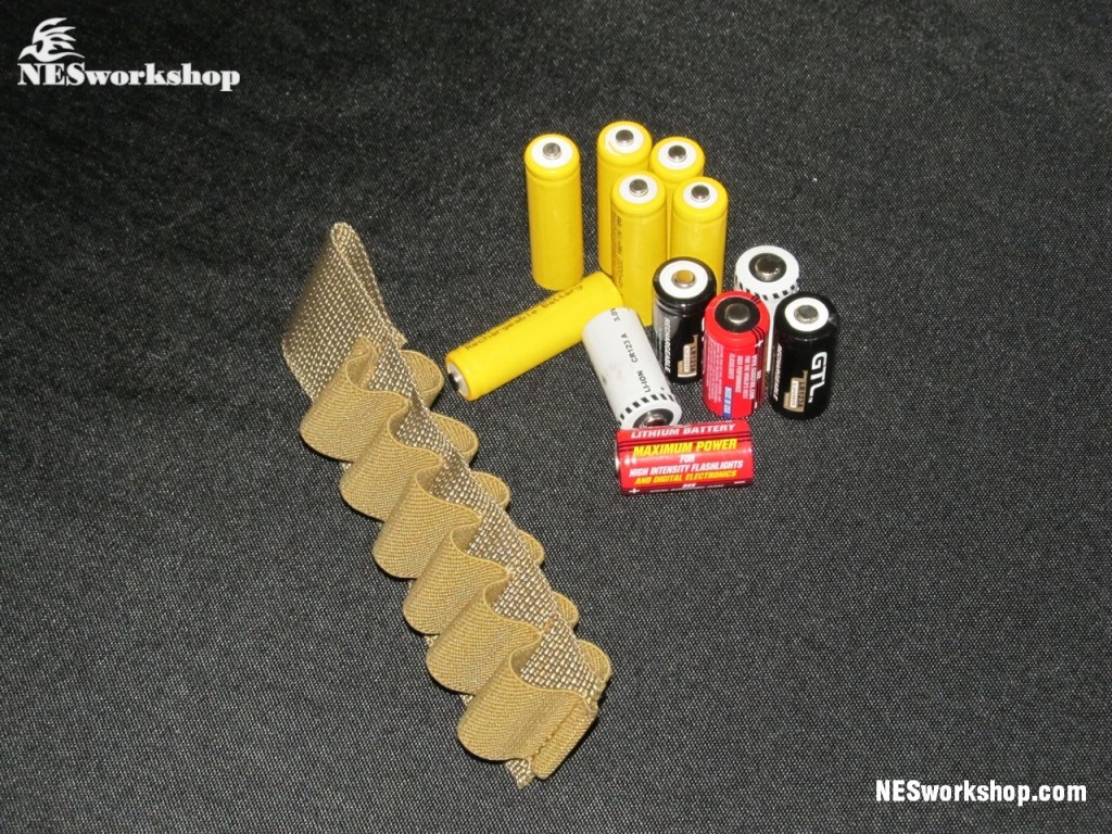 HOLDER BATTERIES TWO WAY AA AAA CR123